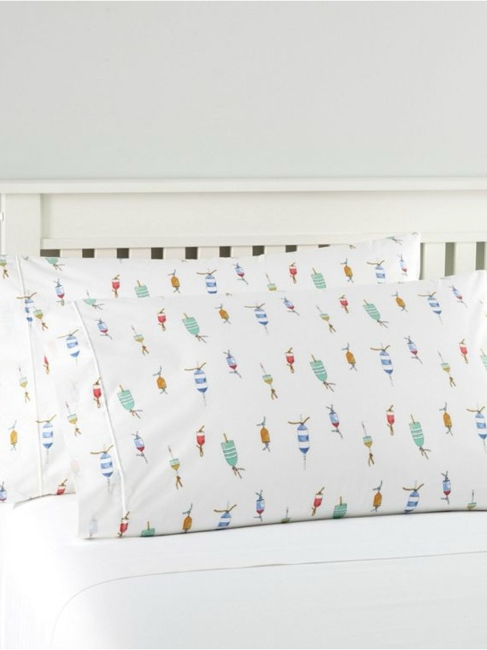 L.L. Bean Sara Fitz Buoy Percale King Duvet, fitted sheet, 2 pillowcases/shams - Picture 2 of 8